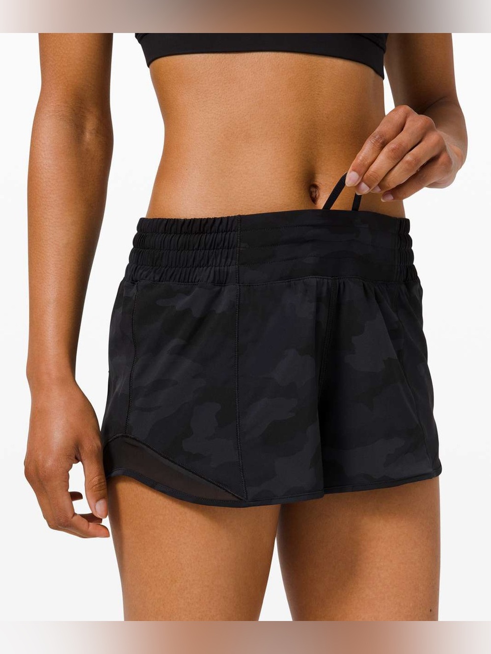 Lululemon Hotty Hot Short II *2.5" - Picture 6 of 9
